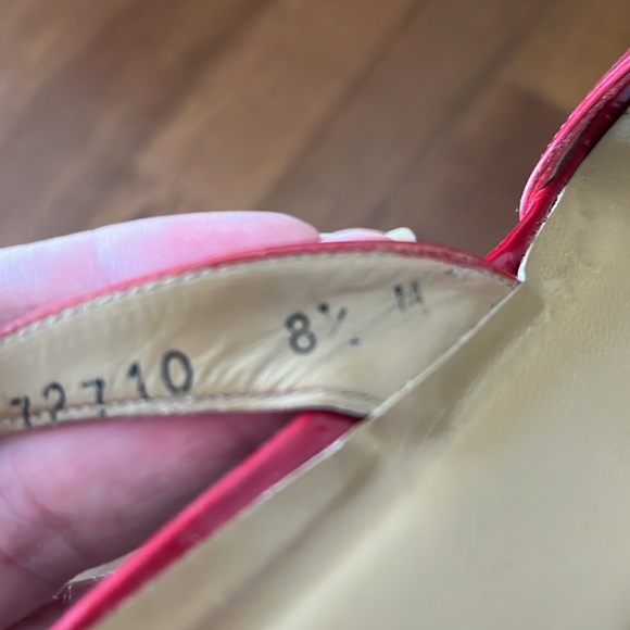 Stuart Weistzman - Picture 3 of 3